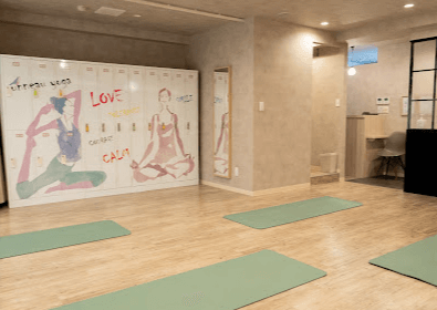 ヨガ子さんとピラ美さん 千歳烏山